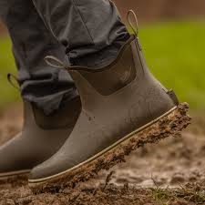 Divebomb Trudge Boots Brown